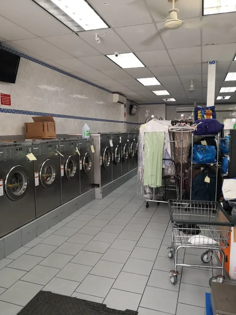 Chico’s Laundromat