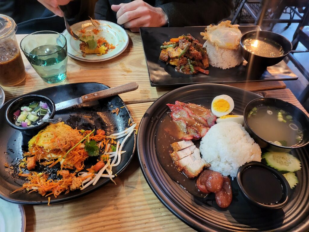 Khao Nom – ร้านข้าวหนม